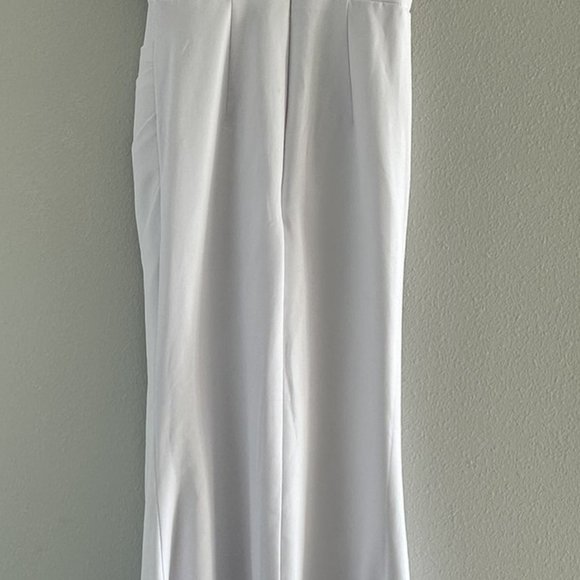 White Bridal Gown Size 0- Timeless and Elegant- Custom Made- Sheath Silhouette - Picture 4 of 9